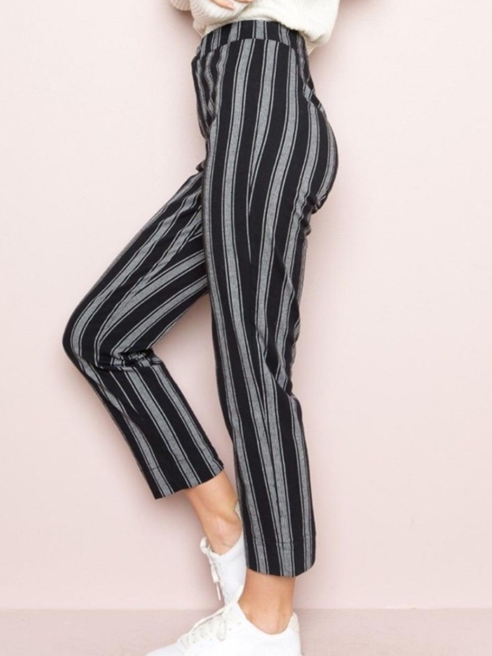 Brandy Melville John Galt Tilden Pinstripe Black and Grey Capri Pants